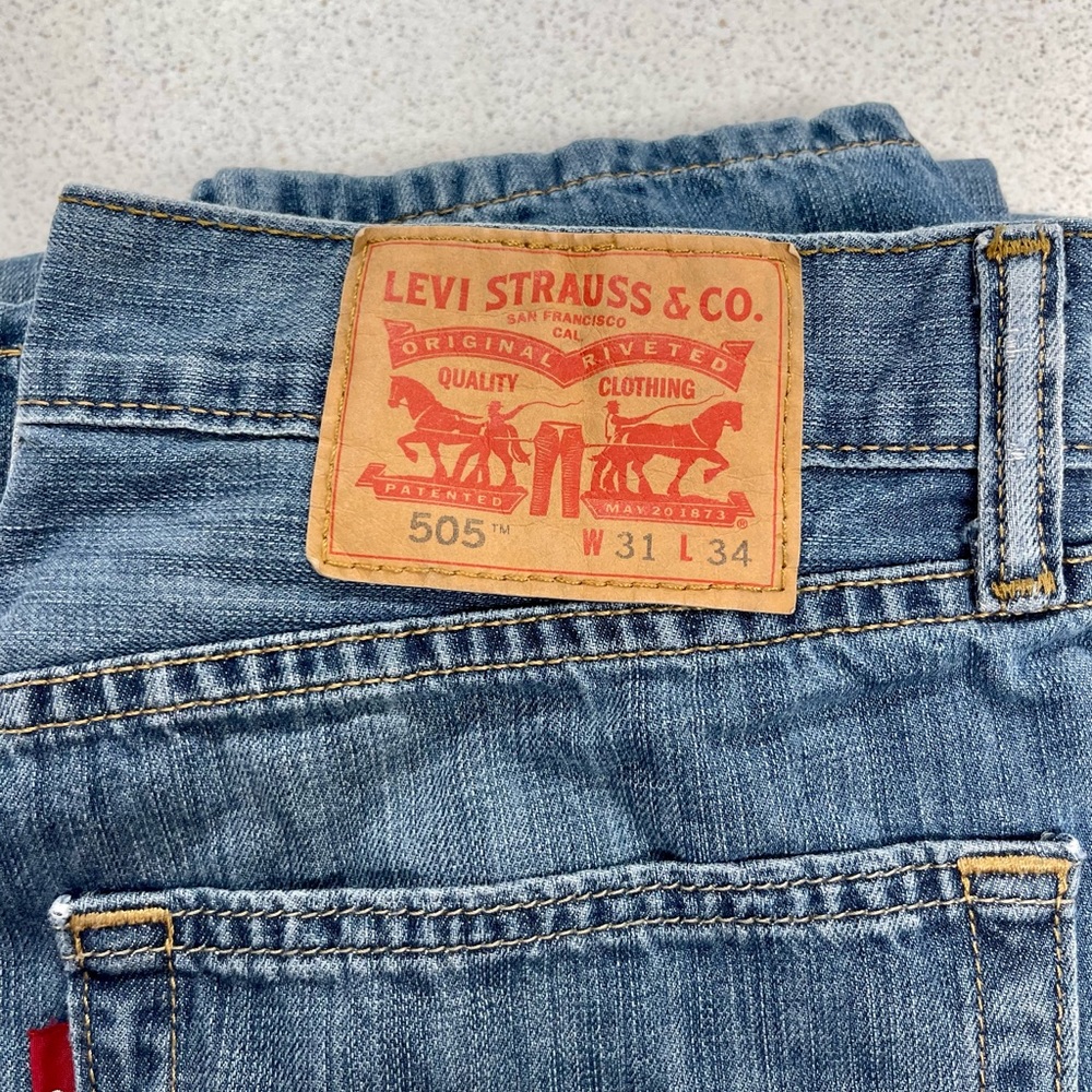 Levi Strauss & Co Men’s Straight Fit Blue Jeans W 31 L 34